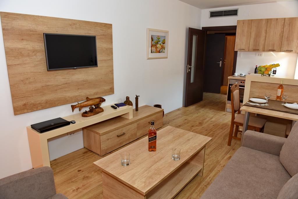 One-Bedroom Apartment Balcony,381330646:JPEG